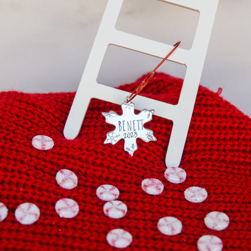Small snowflake ornament, gift tag